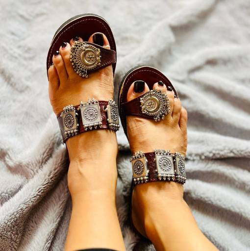 Image of Dark Tan Kolhapuri Slip On Sandals for Women, Handmade Elegant design Leather Flats, Bridesmaid slippers, Ethnic Flats, Weddings Slippers,