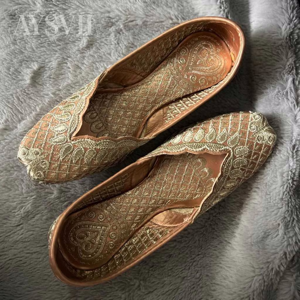 Golden Heritage Embroidered Juttis