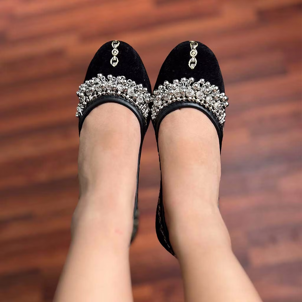 Black Velvet Beaded Khussa Sandal – Kids’ Traditional Pakistani Indian Mojari Jutti