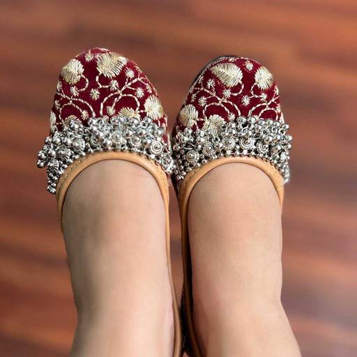 Image of Maroon Velvet Punjabi Jutti for Kids – Handcrafted Traditional Footwear