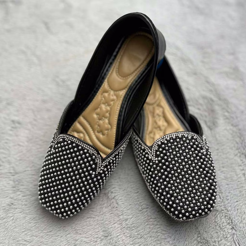 Image of Punjabi Jutti with Heavy Stone Work